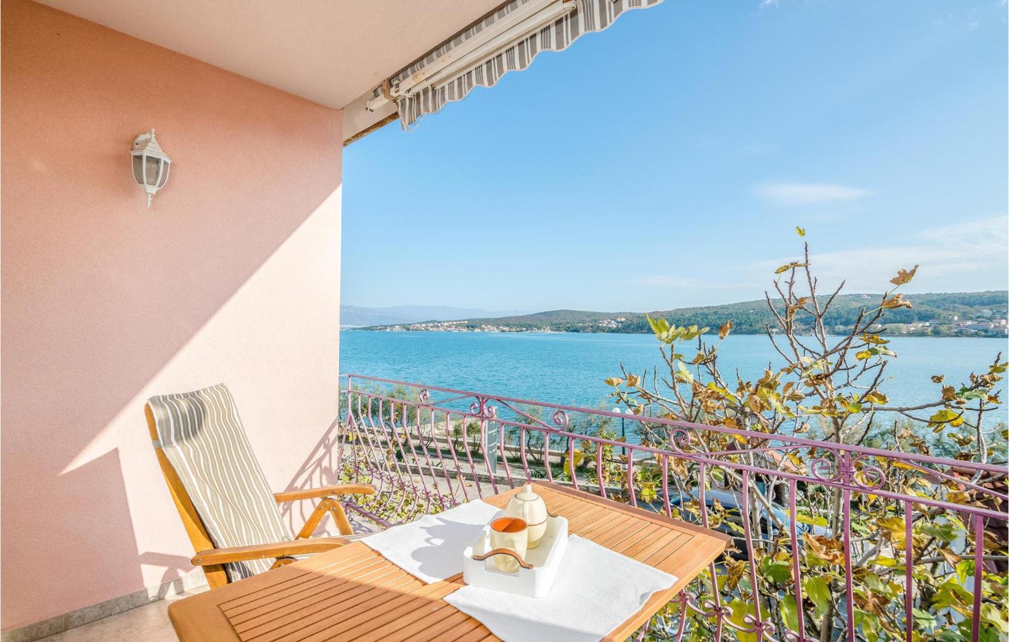 Gorgeous Apartment In Cizici With House Sea View Exterior foto