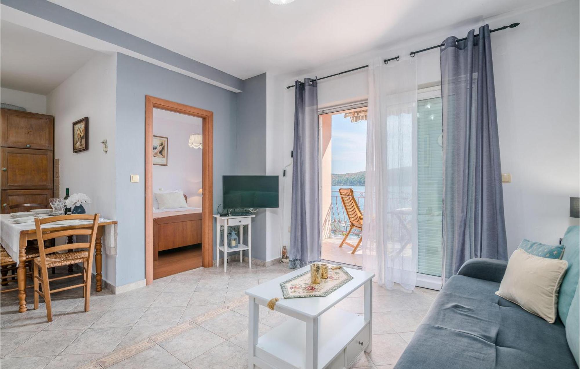 Gorgeous Apartment In Cizici With House Sea View Exterior foto