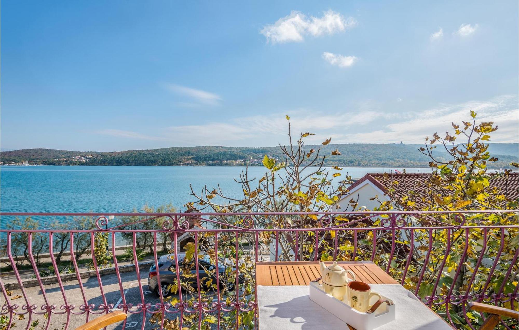 Gorgeous Apartment In Cizici With House Sea View Exterior foto