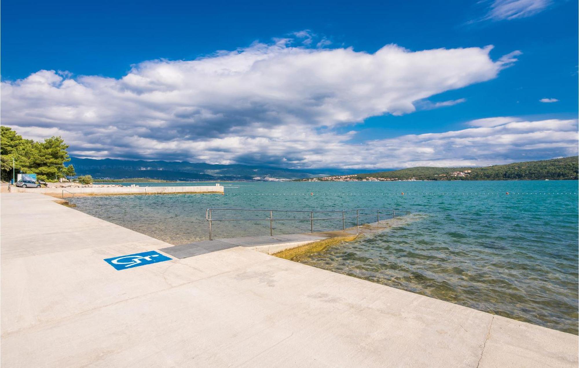Gorgeous Apartment In Cizici With House Sea View Exterior foto